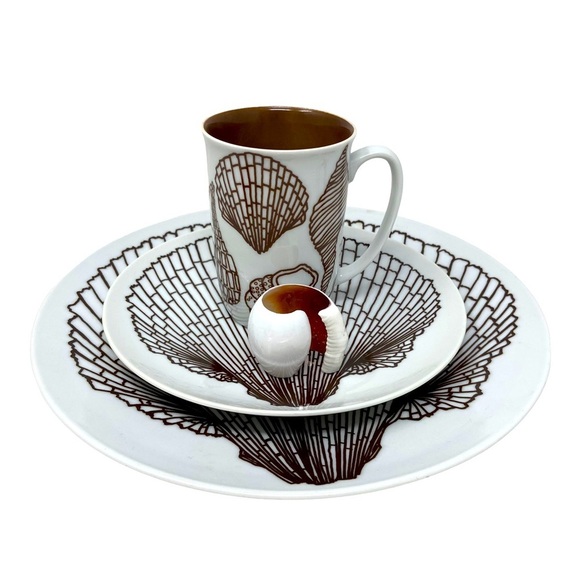 Fritz and Floyd | Brown Clam Shell Design | 4pc Dinnerware Set of 2 | Vintage - Picture 1 of 9